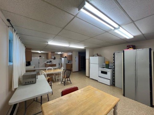 1009 1 Avenue, Wainwright, AB 