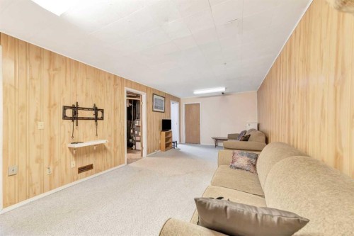 4717 38 Street, Lloydminster, SK 