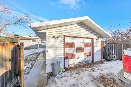 4717 38 Street, Lloydminster, SK 