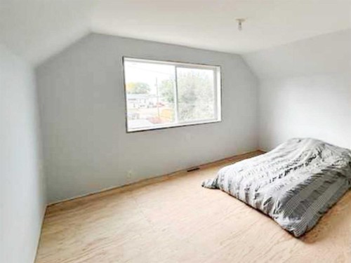 21 3 Avenue West, Marshall, SK - Indoor Photo Showing Bedroom