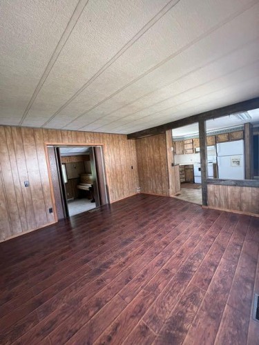 5503 51 Street, Edgerton, AB - Indoor Photo Showing Other Room