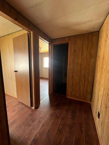 5503 51 Street, Edgerton, AB - Indoor Photo Showing Other Room