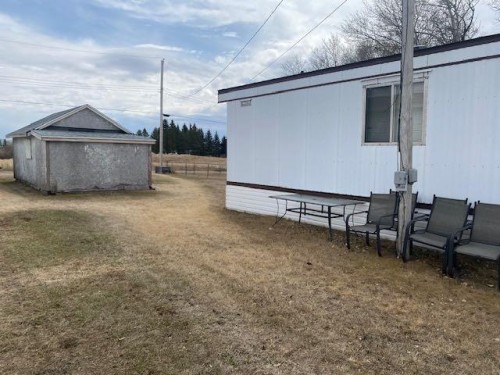 5503 51 Street, Edgerton, AB - Outdoor