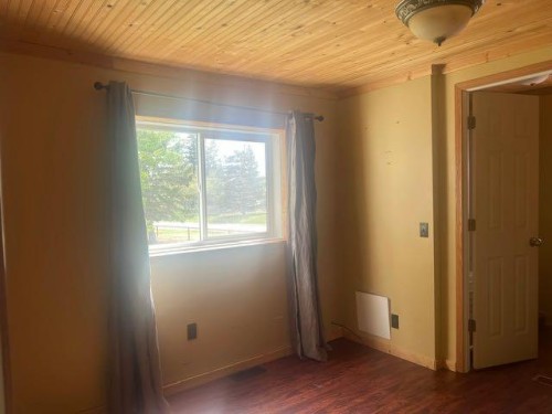 5503 51 Street, Edgerton, AB - Indoor Photo Showing Other Room