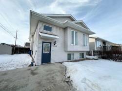 5202 63 Street  Vermilion, AB T9X 1X4