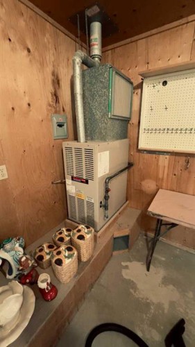 1509 10A Street, Wainwright, AB - Indoor