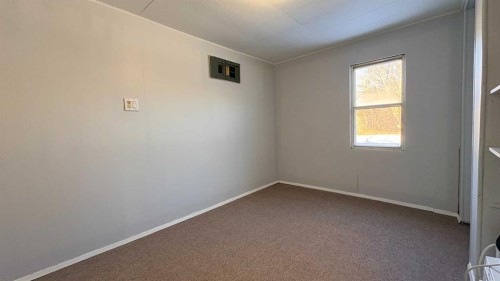 622 5 Avenue, Wainwright, AB - Indoor Photo Showing Other Room