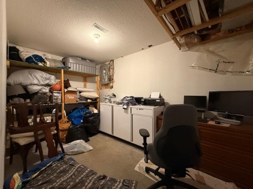 4009 59 Avenue Close, Lloydminster, AB - Indoor