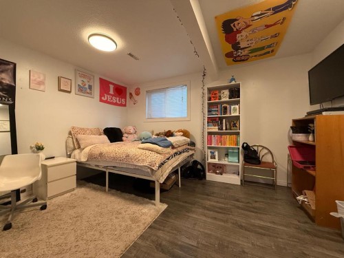 4009 59 Avenue Close, Lloydminster, AB - Indoor Photo Showing Bedroom