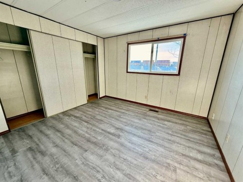 521 2 Avenue, Wainwright, AB 