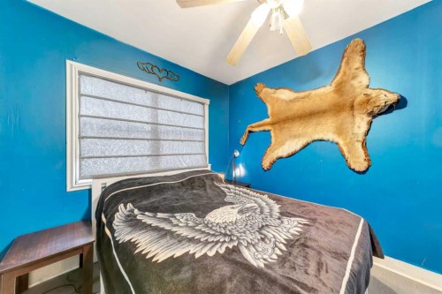 202 1 Street East, Lashburn, SK - Indoor Photo Showing Bedroom