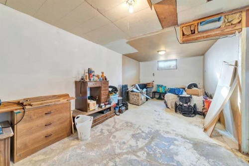 202 1 Street East, Lashburn, SK - Indoor