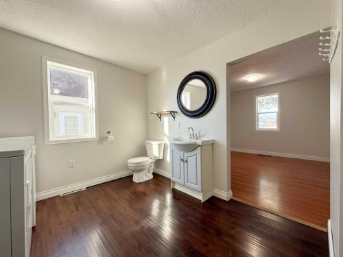 1045 17 Avenue, Wainwright, AB - Indoor Photo Showing Other Room