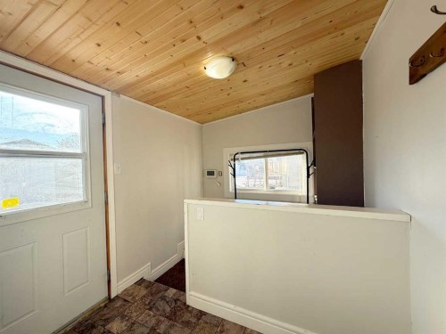 1045 17 Avenue, Wainwright, AB - Indoor Photo Showing Other Room