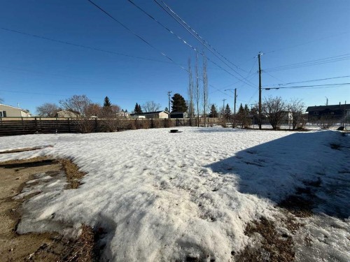 1045 17 Avenue, Wainwright, AB - Outdoor