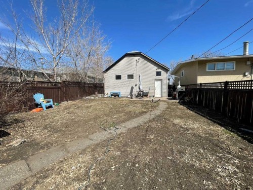 4821 47 Street, Lloydminster, SK - Outdoor