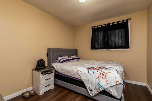 4821 47 Street, Lloydminster, SK - Indoor Photo Showing Bedroom