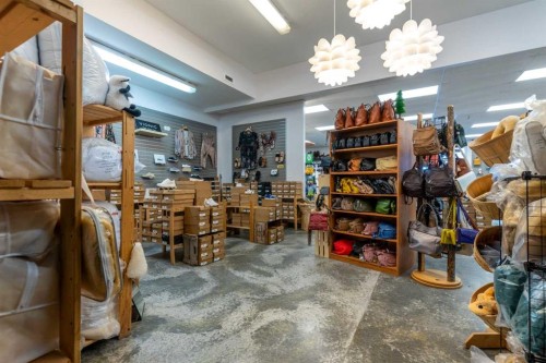 4305 57 Avenue, Lloydminster, AB 