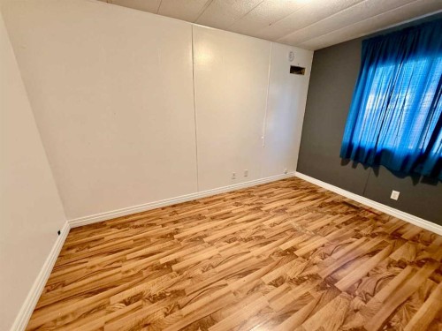 11-1609 14 Street, Wainwright, AB 