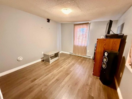 11-1609 14 Street, Wainwright, AB 