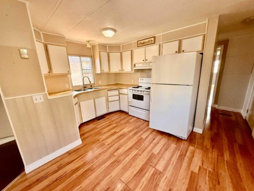 11-1609 14 Street, Wainwright, AB 