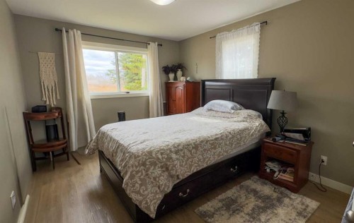 8 Rydberg, Hughenden, AB - Indoor Photo Showing Bedroom
