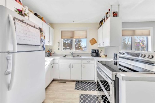 4604 56 Avenue, Lloydminster, AB - Indoor Photo Showing Other Room