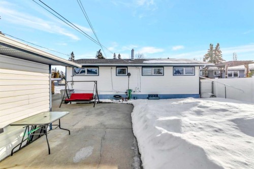 4604 56 Avenue, Lloydminster, AB - Outdoor