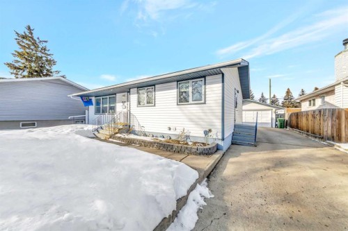 4604 56 Avenue, Lloydminster, AB - Outdoor