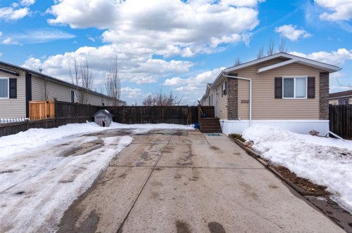 3312 43A Avenue, Lloydminster, SK - Outdoor