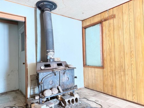 5514 50 Avenue, Lloydminster, AB - Indoor Photo Showing Other Room