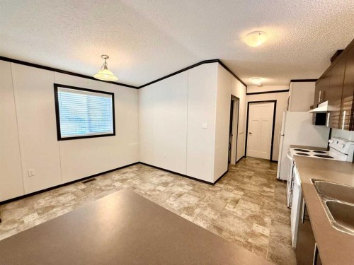 26-1609 14 Street, Wainwright, AB 