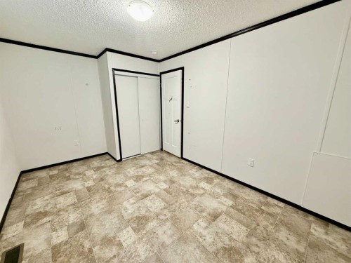 26-1609 14 Street, Wainwright, AB 