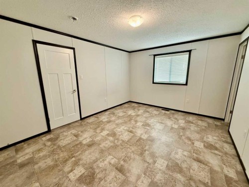 26-1609 14 Street, Wainwright, AB 