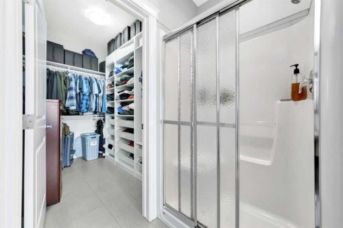 2008 61 Avenue, Lloydminster, AB - Indoor Photo Showing Bathroom