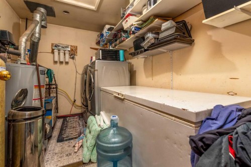 30230 Sk-303, Rural, SK - Indoor Photo Showing Laundry Room