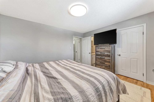 2307 57B Avenue, Lloydminster, AB - Indoor Photo Showing Bedroom