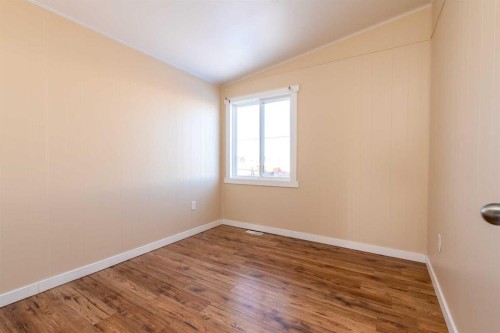 17-5308 57 Street, Lloydminster, AB 