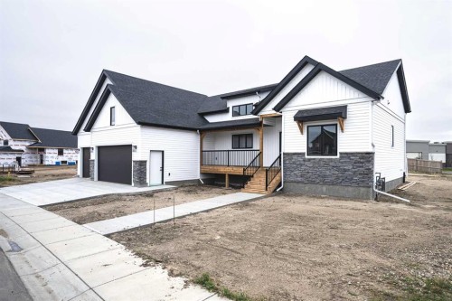 6017 13 Street, Lloydminster, AB - Outdoor