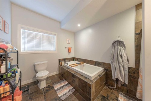 605 2 Street East, Maidstone, SK - Indoor Photo Showing Bathroom