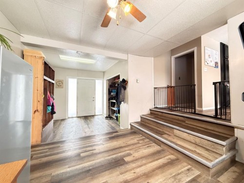 511 Main Street, Maidstone, SK - Indoor Photo Showing Other Room