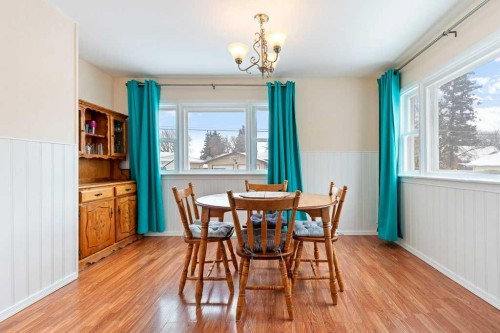 5412 50 Street West, Lloydminster, AB - Indoor Photo Showing Dining Room