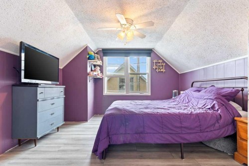 5412 50 Street West, Lloydminster, AB - Indoor Photo Showing Bedroom