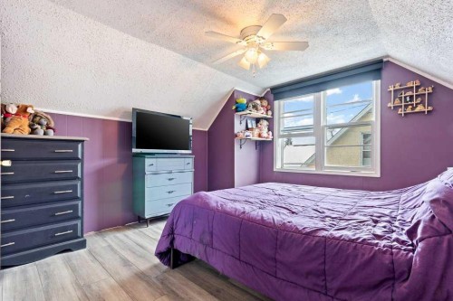 5412 50 Street West, Lloydminster, AB - Indoor Photo Showing Bedroom