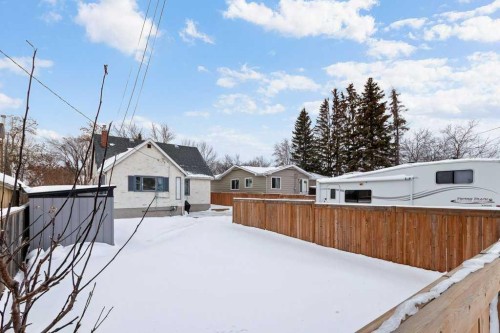 5412 50 Street West, Lloydminster, AB - Outdoor