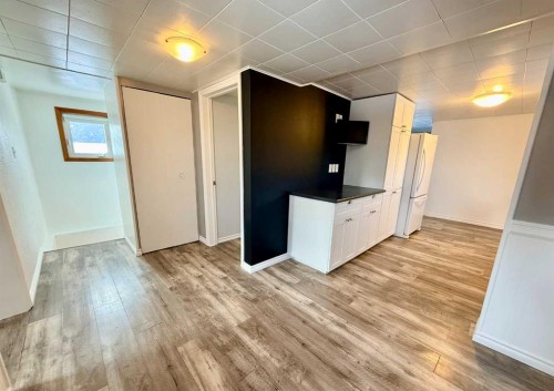 1033 16 Avenue, Wainwright, AB - Indoor Photo Showing Other Room