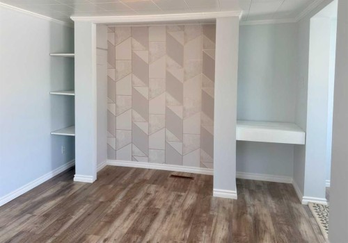 1033 16 Avenue, Wainwright, AB - Indoor