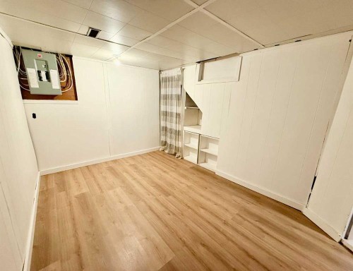 1033 16 Avenue, Wainwright, AB - Indoor Photo Showing Other Room