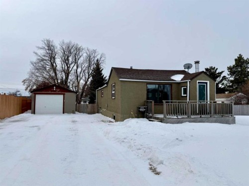 1033 16 Avenue, Wainwright, AB - Outdoor