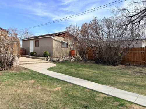 1033 16 Avenue, Wainwright, AB - Outdoor